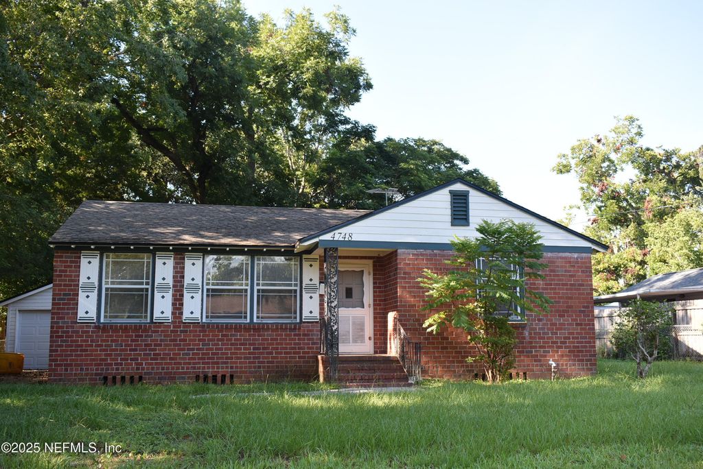 4748 SEFA Circle N, Jacksonville, FL 32210