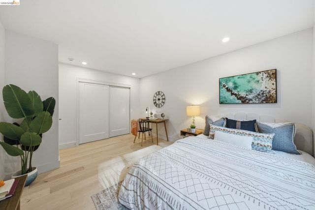 6334 Doran Dr, Oakland, CA 94611
