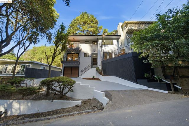 6334 Doran Dr, Oakland, CA 94611