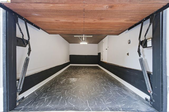 6334 Doran Dr, Oakland, CA 94611