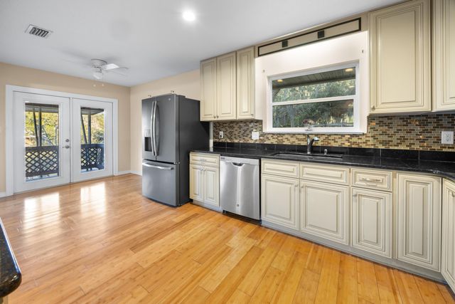 9 NW Sherwood Road, Fort Walton Beach, FL 32547