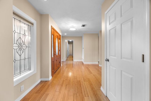 9 NW Sherwood Road, Fort Walton Beach, FL 32547