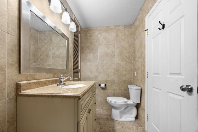 9 NW Sherwood Road, Fort Walton Beach, FL 32547