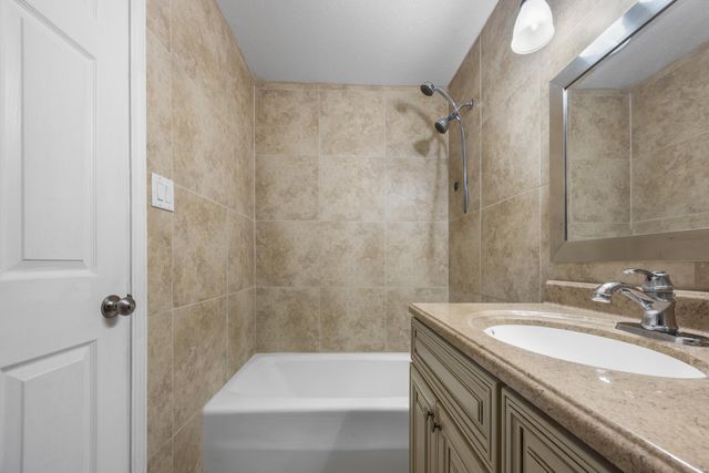 9 NW Sherwood Road, Fort Walton Beach, FL 32547