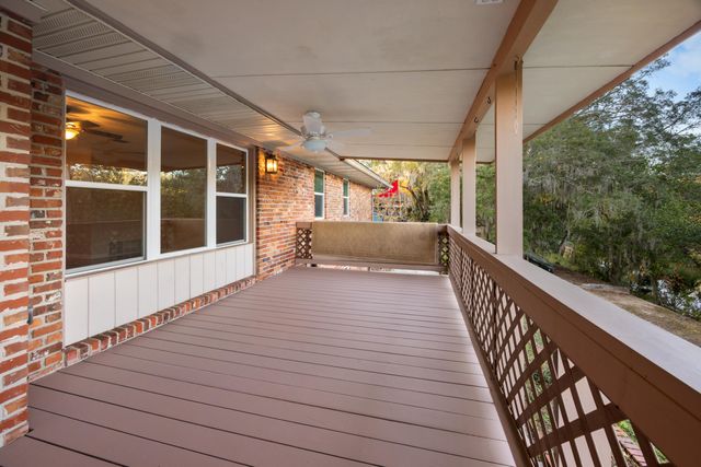 9 NW Sherwood Road, Fort Walton Beach, FL 32547