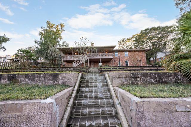 9 NW Sherwood Road, Fort Walton Beach, FL 32547