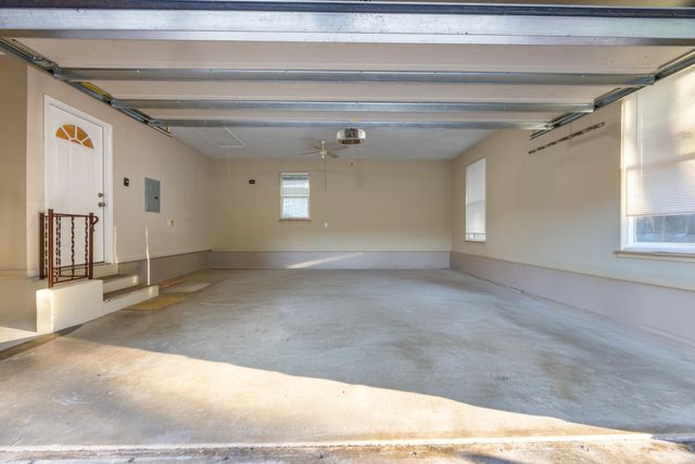 9 NW Sherwood Road, Fort Walton Beach, FL 32547