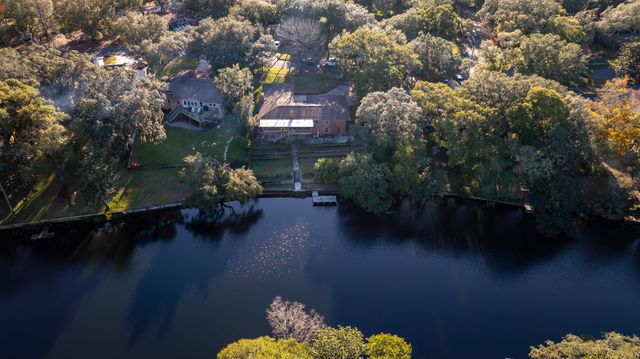 9 NW Sherwood Road, Fort Walton Beach, FL 32547