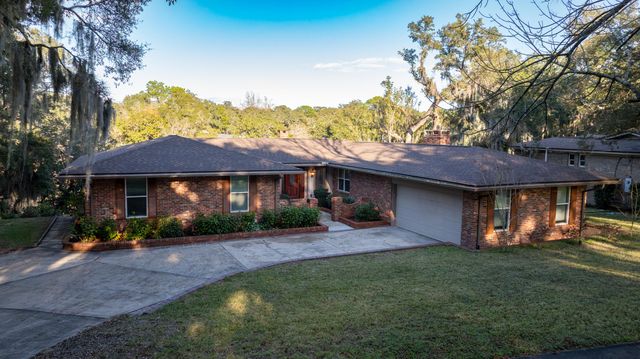 9 NW Sherwood Road, Fort Walton Beach, FL 32547