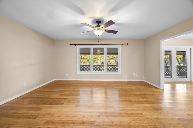 9 NW Sherwood Road, Fort Walton Beach, FL 32547