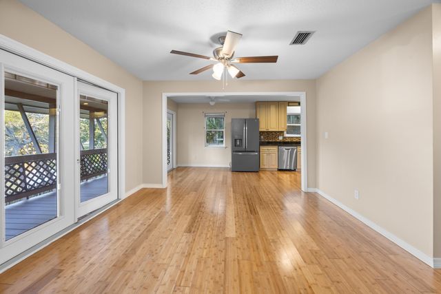 9 NW Sherwood Road, Fort Walton Beach, FL 32547