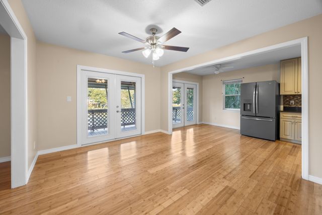 9 NW Sherwood Road, Fort Walton Beach, FL 32547