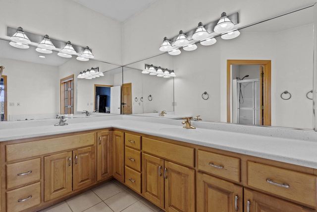 910 KINGS POINT COURT, Hobart, WI 54155