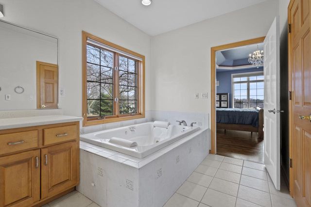 910 KINGS POINT COURT, Hobart, WI 54155