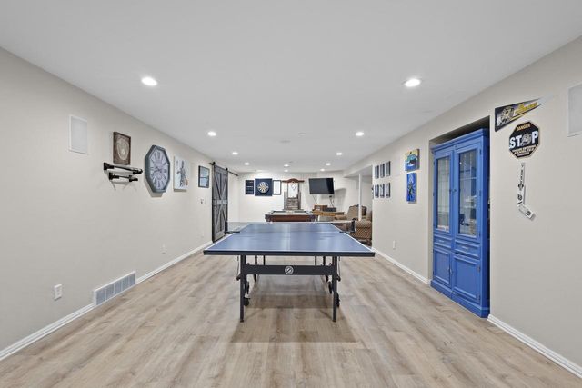 910 KINGS POINT COURT, Hobart, WI 54155