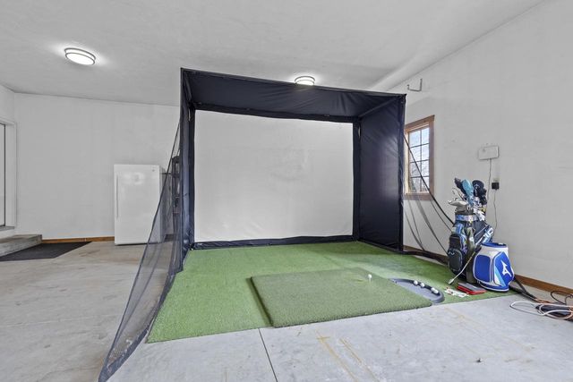 910 KINGS POINT COURT, Hobart, WI 54155