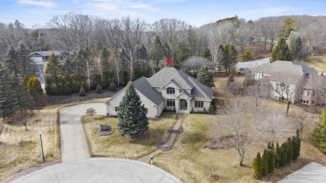 910 KINGS POINT COURT, Hobart, WI 54155