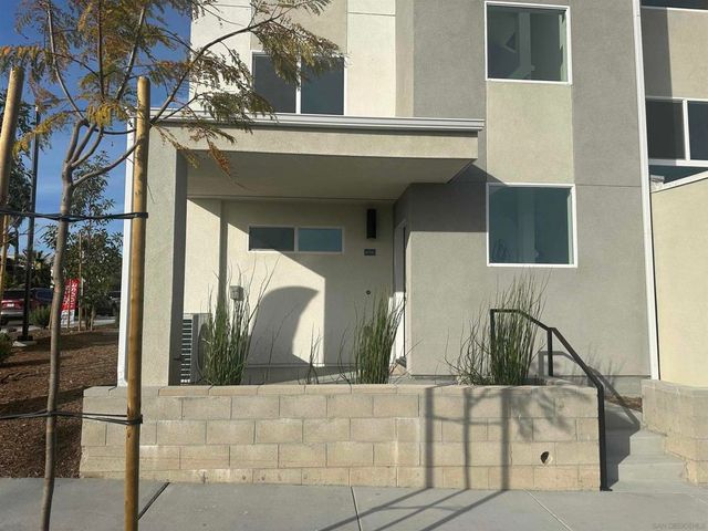 4952 Ocean View Blvd, San Diego, CA 92113