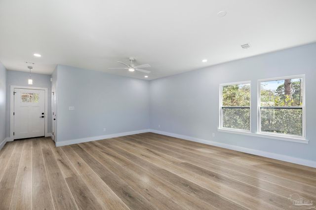 3805 N 10th Ave, Pensacola, FL 32503