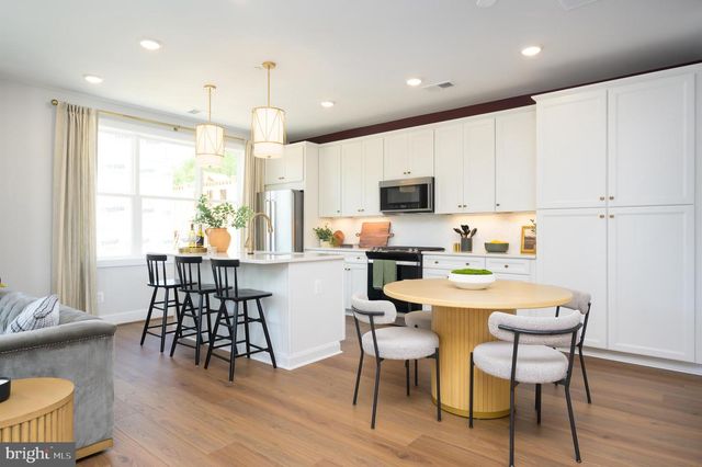 116 PEPPERELL ST, Alexandria, VA 22304