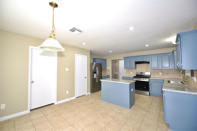 9611 Babbling Spring Court, Tomball, TX 77375