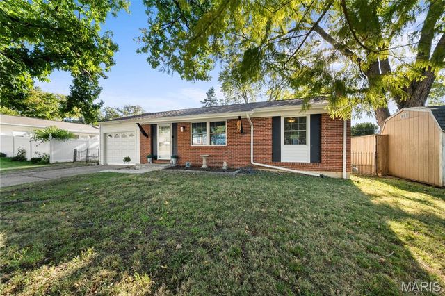 3307 Fleet Lane, St Charles, MO 63301
