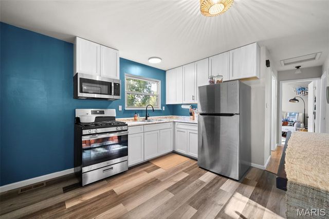 3307 Fleet Lane, St Charles, MO 63301
