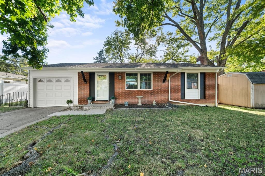 3307 Fleet Lane, St Charles, MO 63301