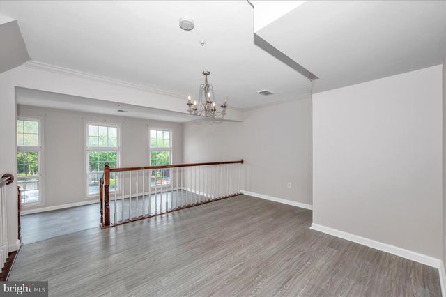 1261 LINDSAY LN, Hagerstown, MD 21742