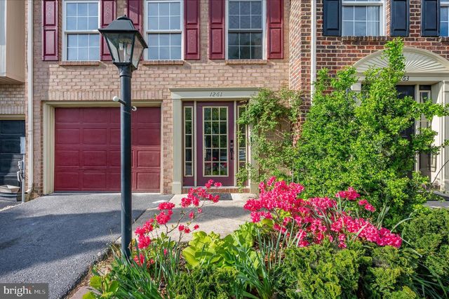 1261 LINDSAY LN, Hagerstown, MD 21742