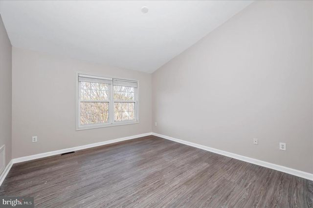 1261 LINDSAY LN, Hagerstown, MD 21742
