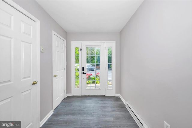 1261 LINDSAY LN, Hagerstown, MD 21742