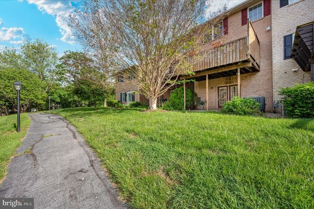 1261 LINDSAY LN, Hagerstown, MD 21742