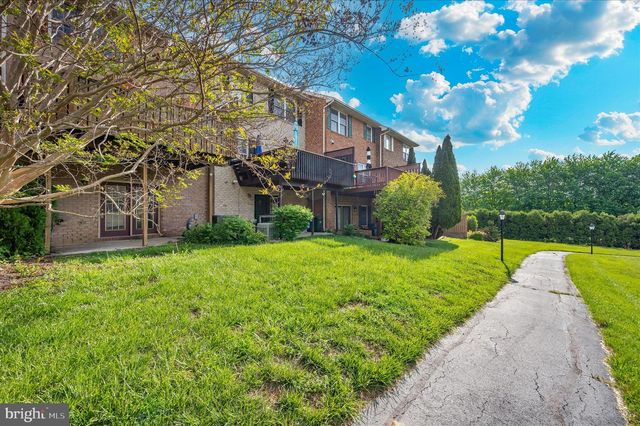 1261 LINDSAY LN, Hagerstown, MD 21742