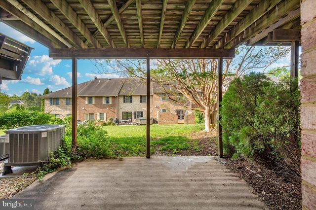 1261 LINDSAY LN, Hagerstown, MD 21742