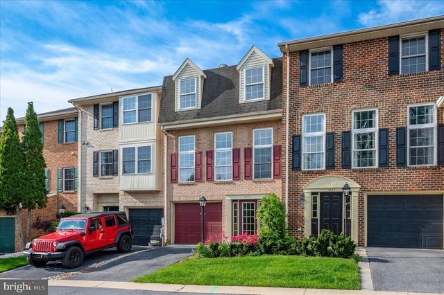 1261 LINDSAY LN, Hagerstown, MD 21742