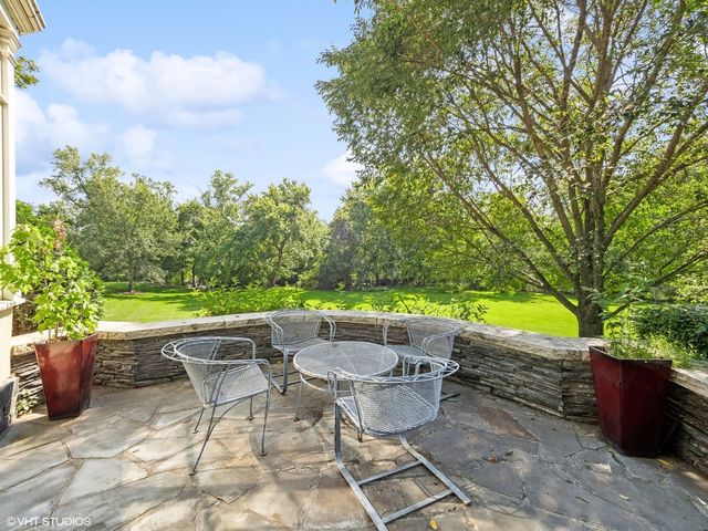 1125 Longvalley Road, Glenview, IL 60025
