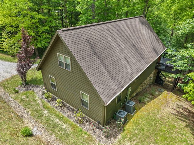 316 Wood View Drive, East Bernstadt, KY 40729