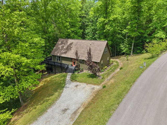 316 Wood View Drive, East Bernstadt, KY 40729