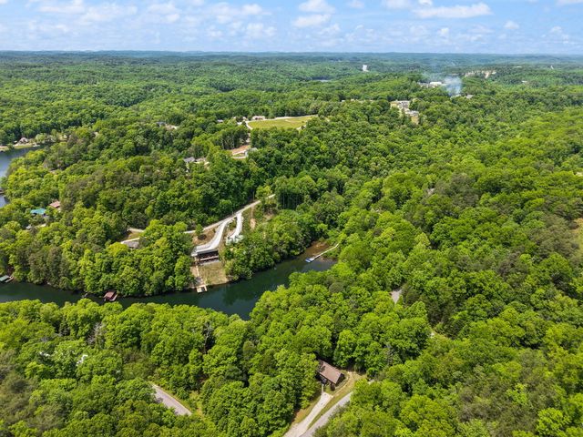 316 Wood View Drive, East Bernstadt, KY 40729