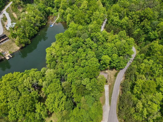 316 Wood View Drive, East Bernstadt, KY 40729