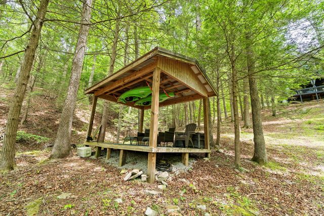 316 Wood View Drive, East Bernstadt, KY 40729
