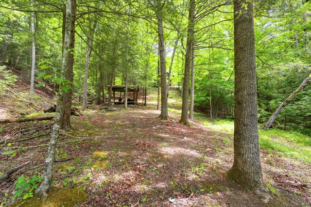 316 Wood View Drive, East Bernstadt, KY 40729