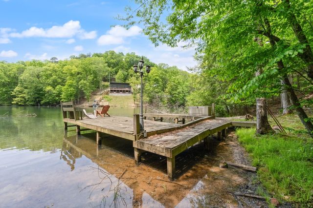 316 Wood View Drive, East Bernstadt, KY 40729