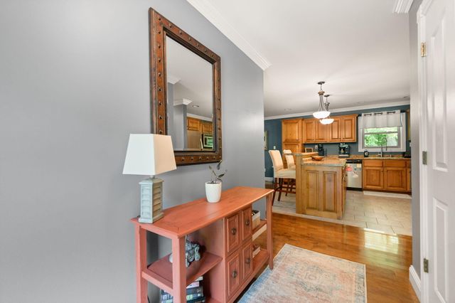 316 Wood View Drive, East Bernstadt, KY 40729