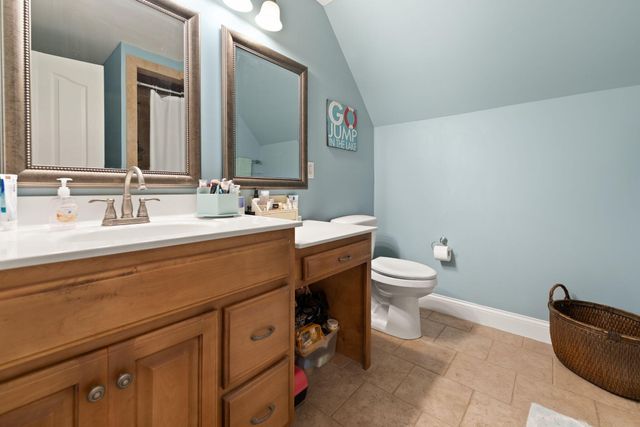 316 Wood View Drive, East Bernstadt, KY 40729