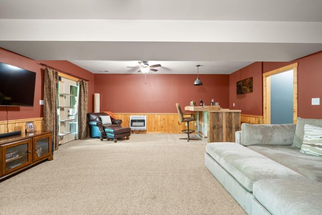 316 Wood View Drive, East Bernstadt, KY 40729