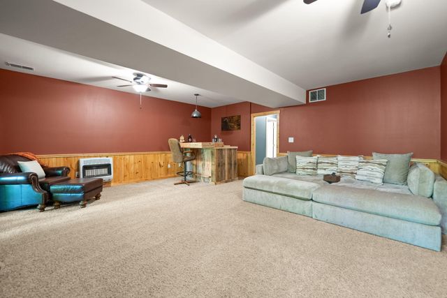 316 Wood View Drive, East Bernstadt, KY 40729