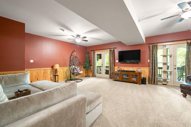 316 Wood View Drive, East Bernstadt, KY 40729