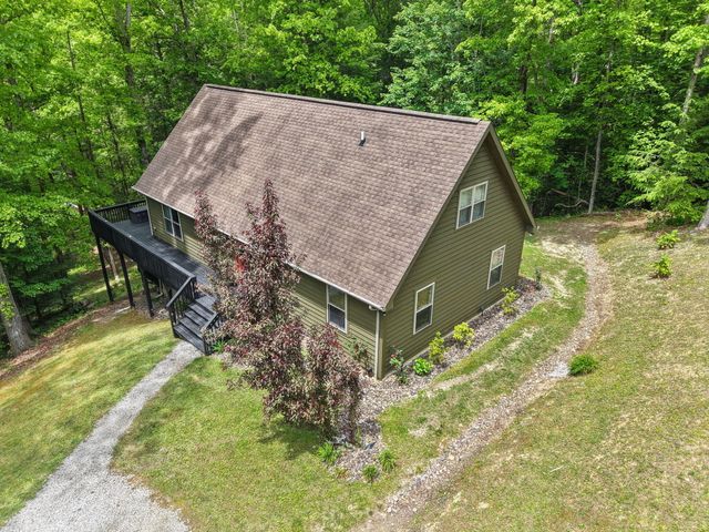 316 Wood View Drive, East Bernstadt, KY 40729